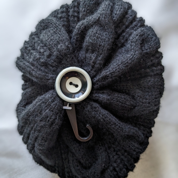 Women's Knitted Tuque/Hat with cuffed buttons. Black. NWT. - Picture 5 of 8